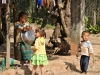 Vang Vieng, Kinder am Straßenrand Vang Vieng, Kinder am Straßenrand